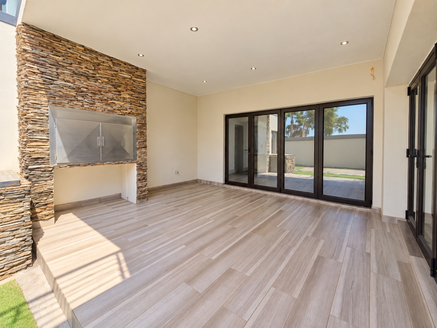 To Let 4 Bedroom Property for Rent in The Islands Estates North West